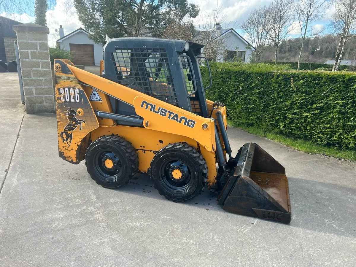 Mustang 2026 skid steer - Image 1