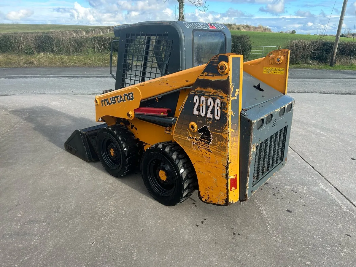 Mustang 2026 skid steer - Image 2