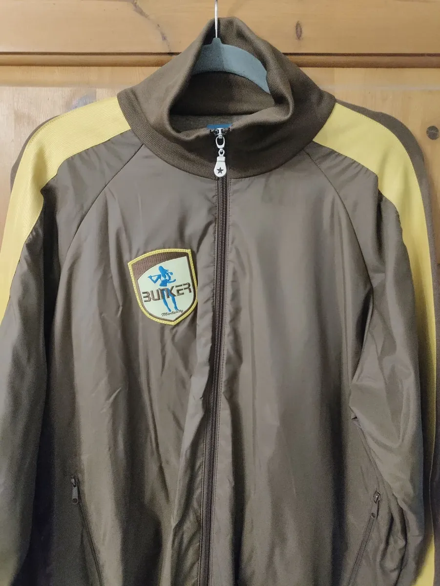 Bunker Mentality Golf Track top XL - Image 1