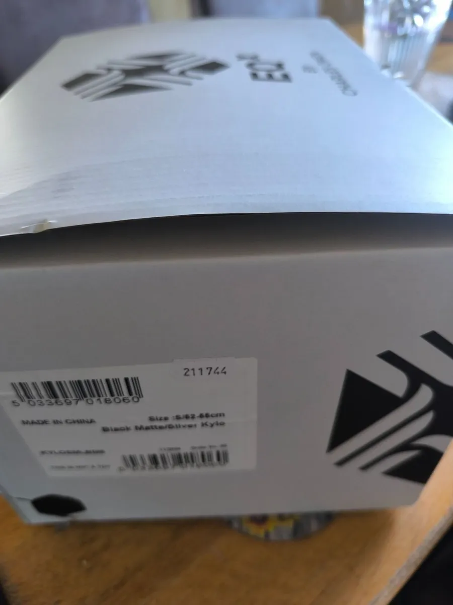 Horse riding helmet - Image 2