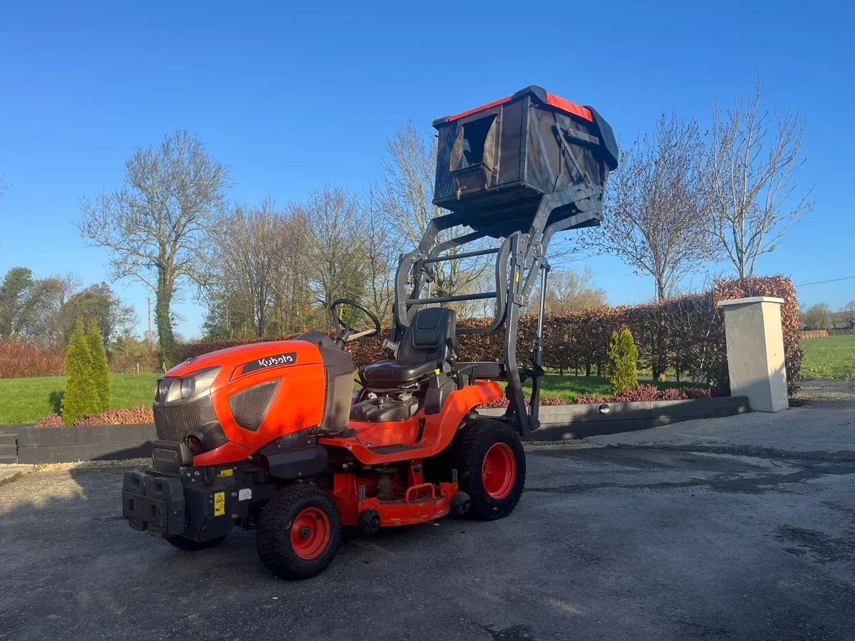 Kubota g231 high dump mower - Image 1