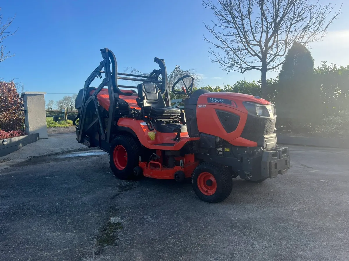 Kubota g231 high dump mower - Image 2