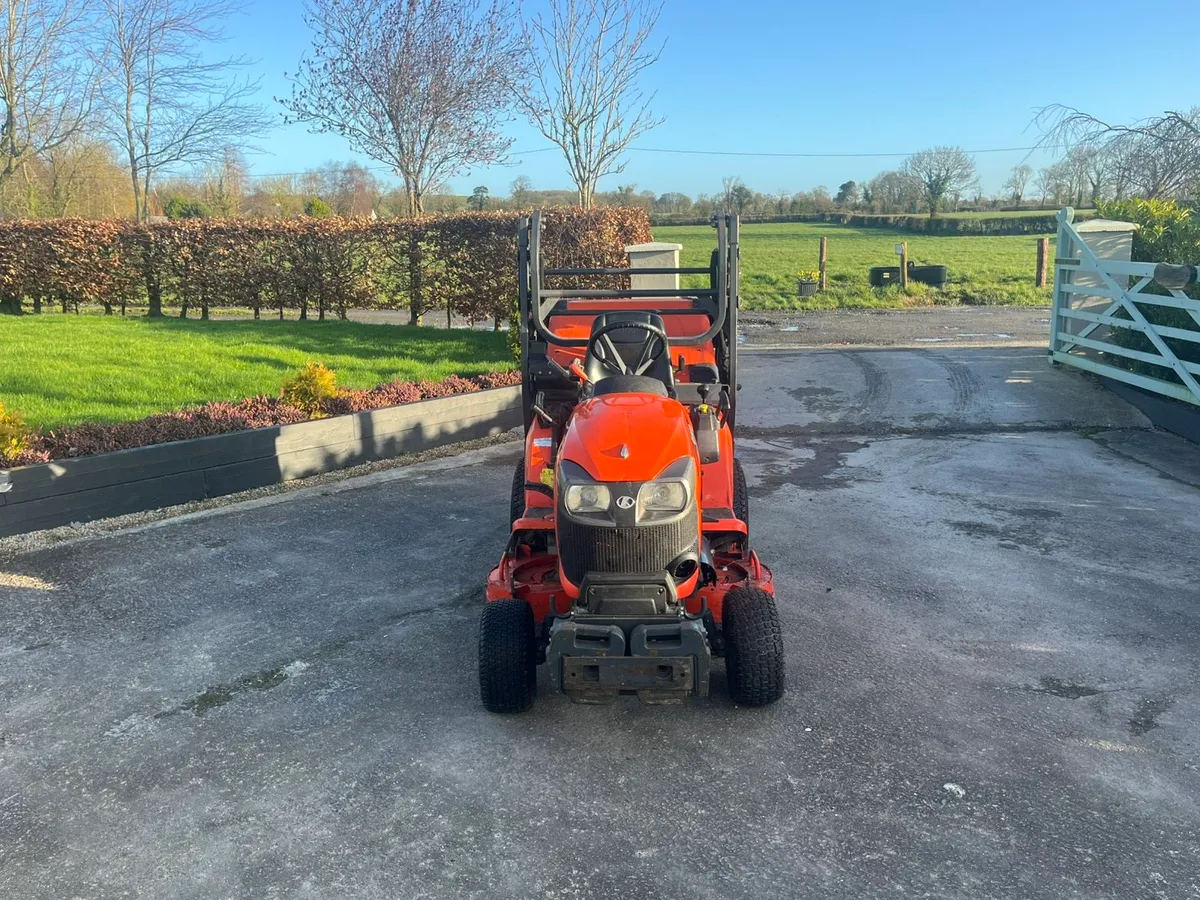Kubota g231 high dump mower - Image 4