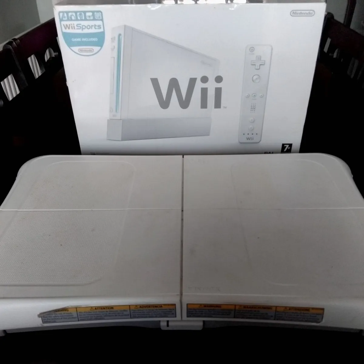 Wii Console (White) with Wii Sports Game - Image 1