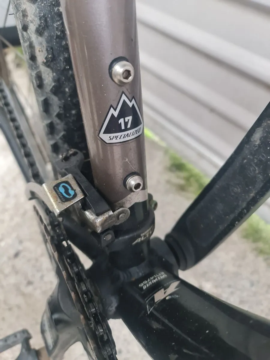 21 speed specialized lightweight moubtain bike med - Image 2