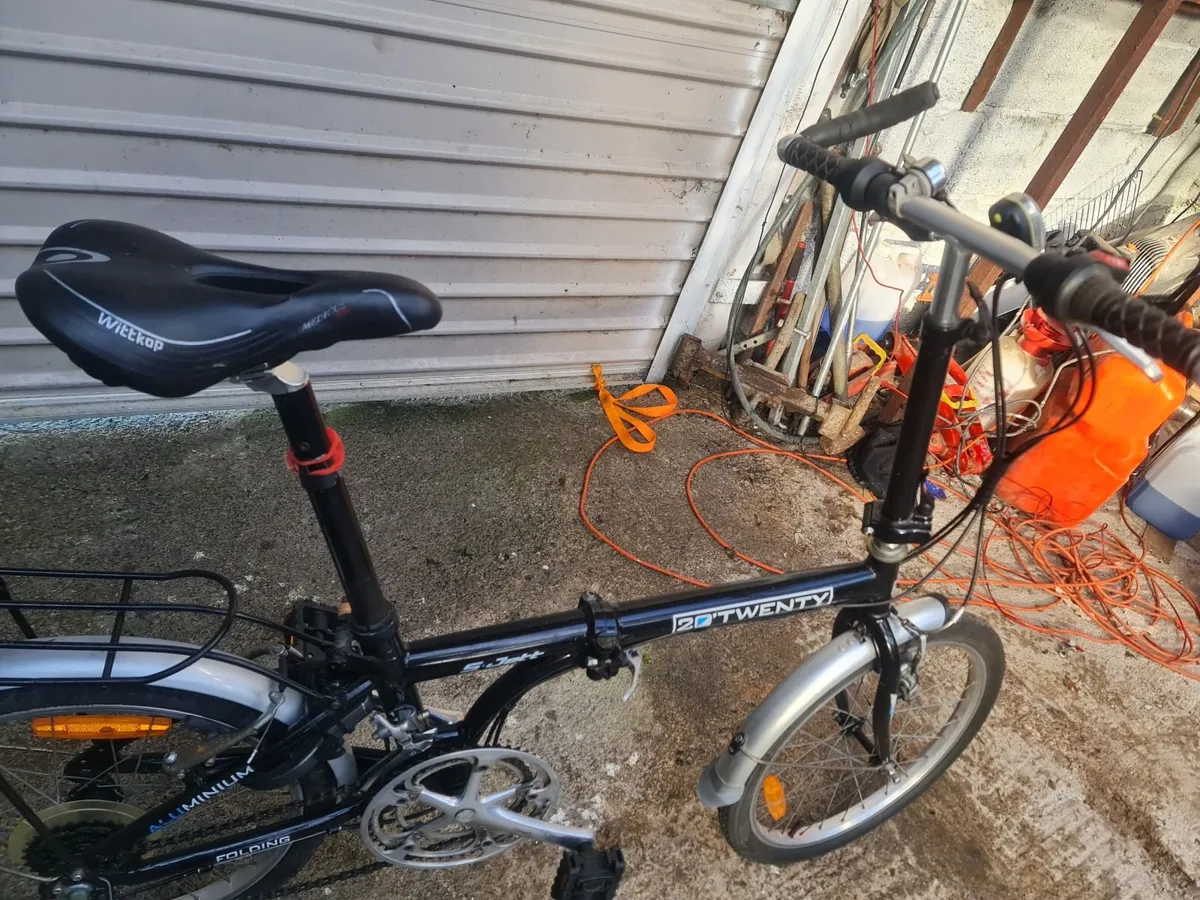 12 speed lightweigh fold up bike very high spec - Image 4