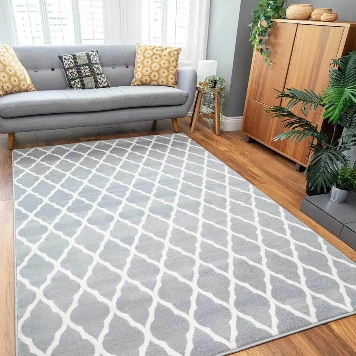 Traditional Classic Grey Trellis Area Rug White - Image 1
