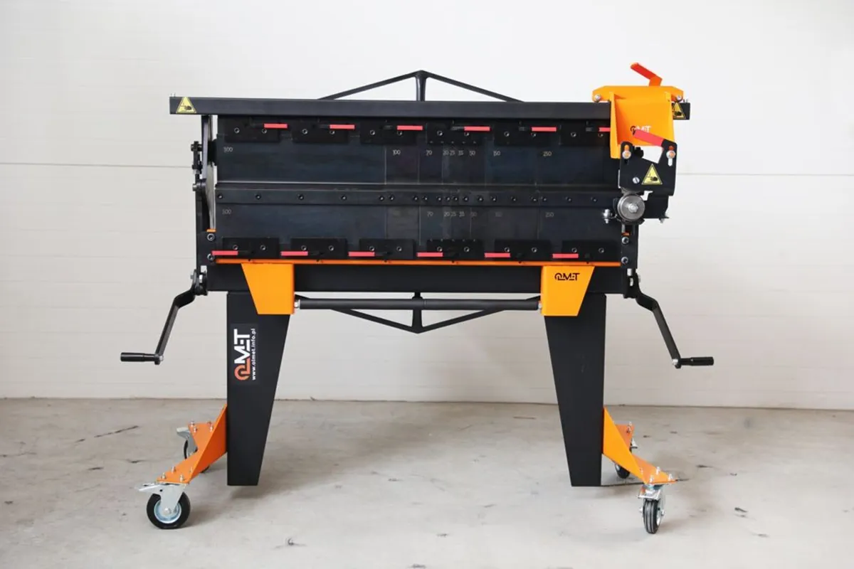 Segmental bending machine SG3x1200 mm with knife - Image 1