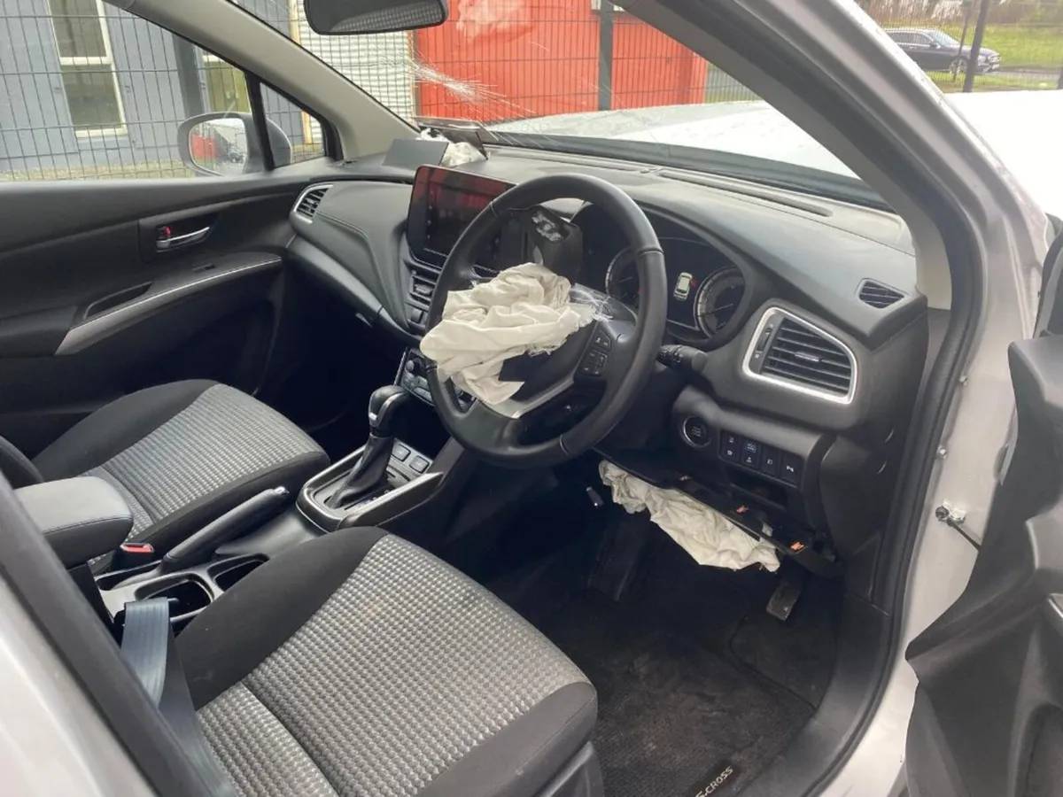 Suzuki sx4 s-cross 2025 cheap hybrid - Image 2