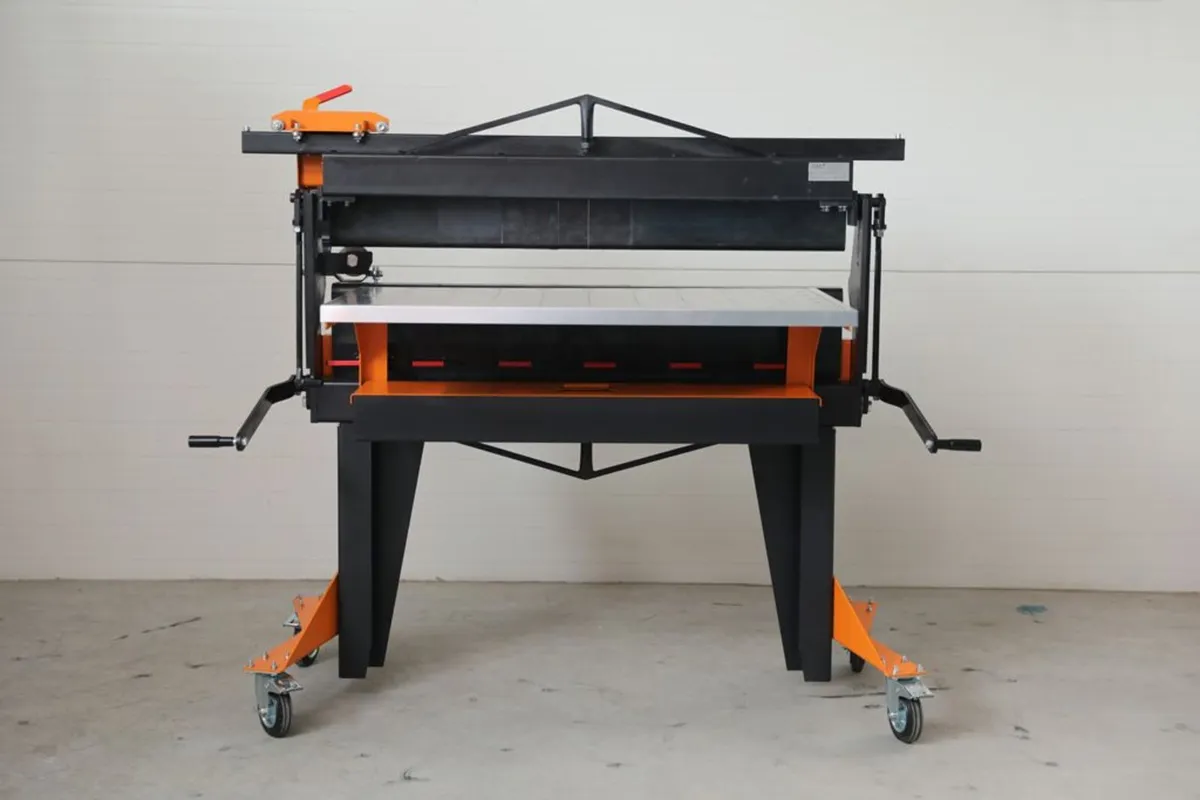 Segmental bending machine SG3x1200 mm with knife - Image 4