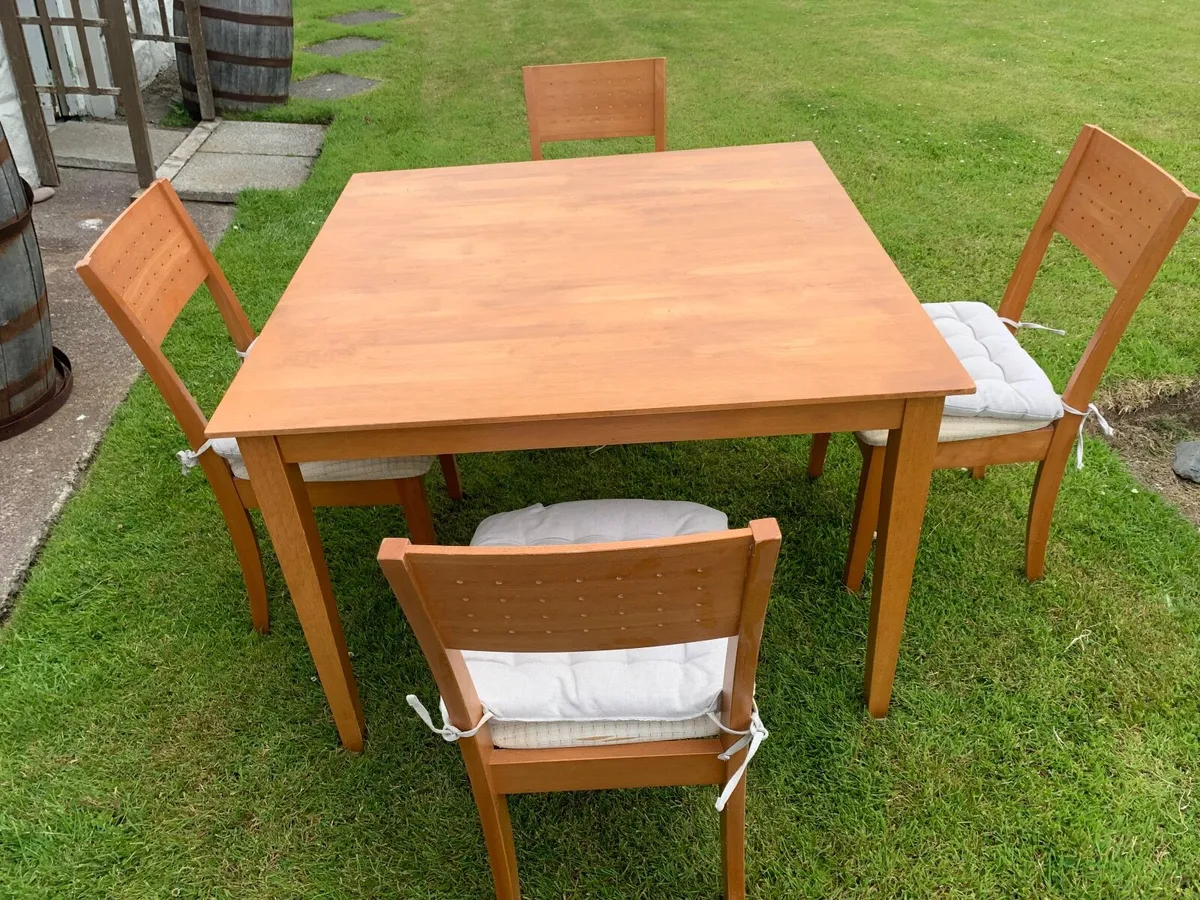 Kitchen tables and chairs - Image 1