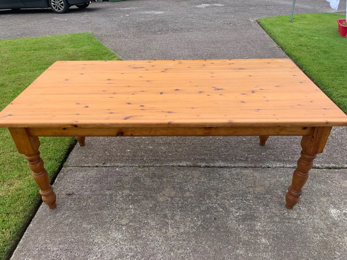 Kitchen tables and chairs - Image 2