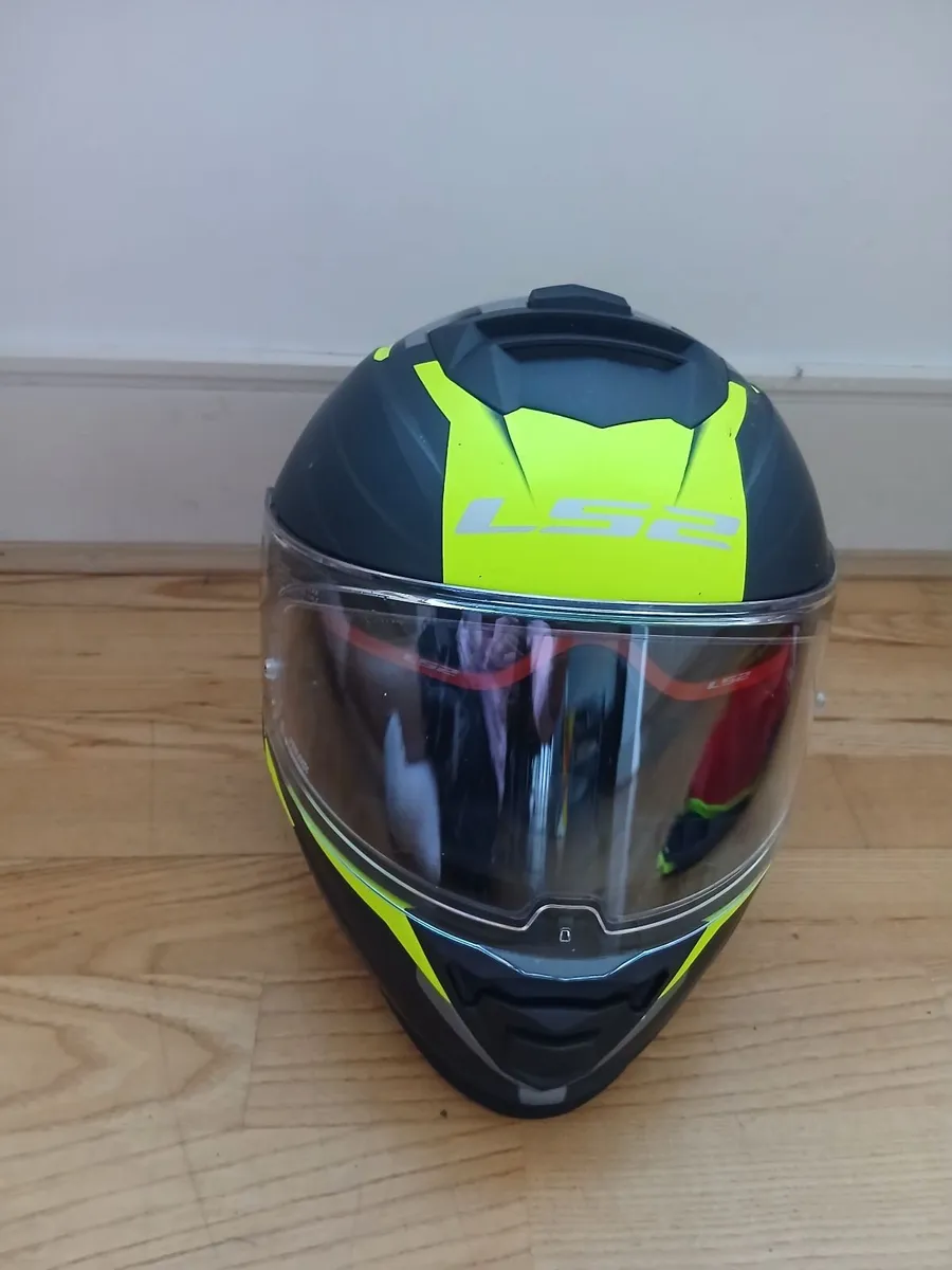 Like-New LS2 Storm Motor Bike Helmet – Size S - Image 3