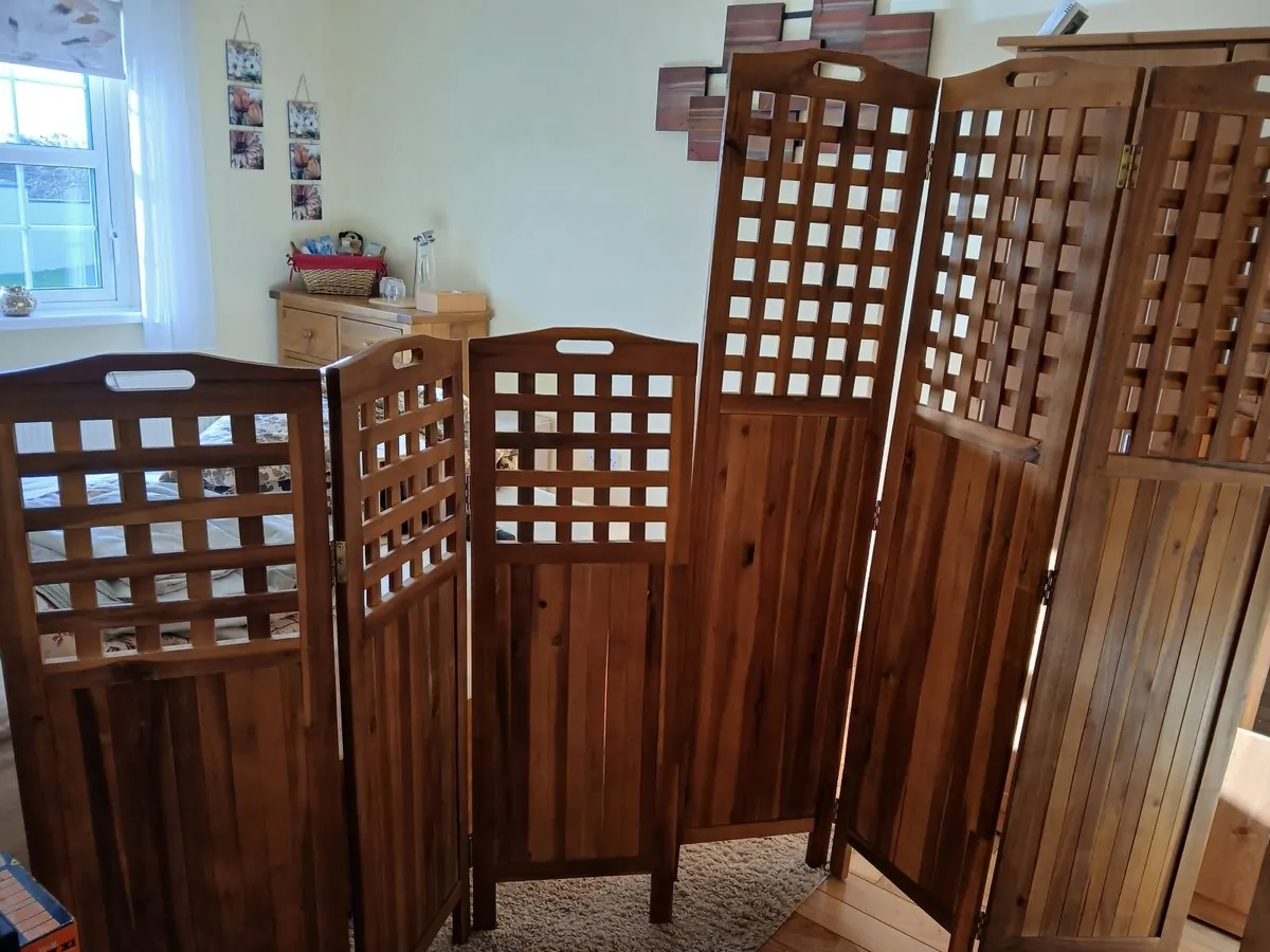 Room dividers