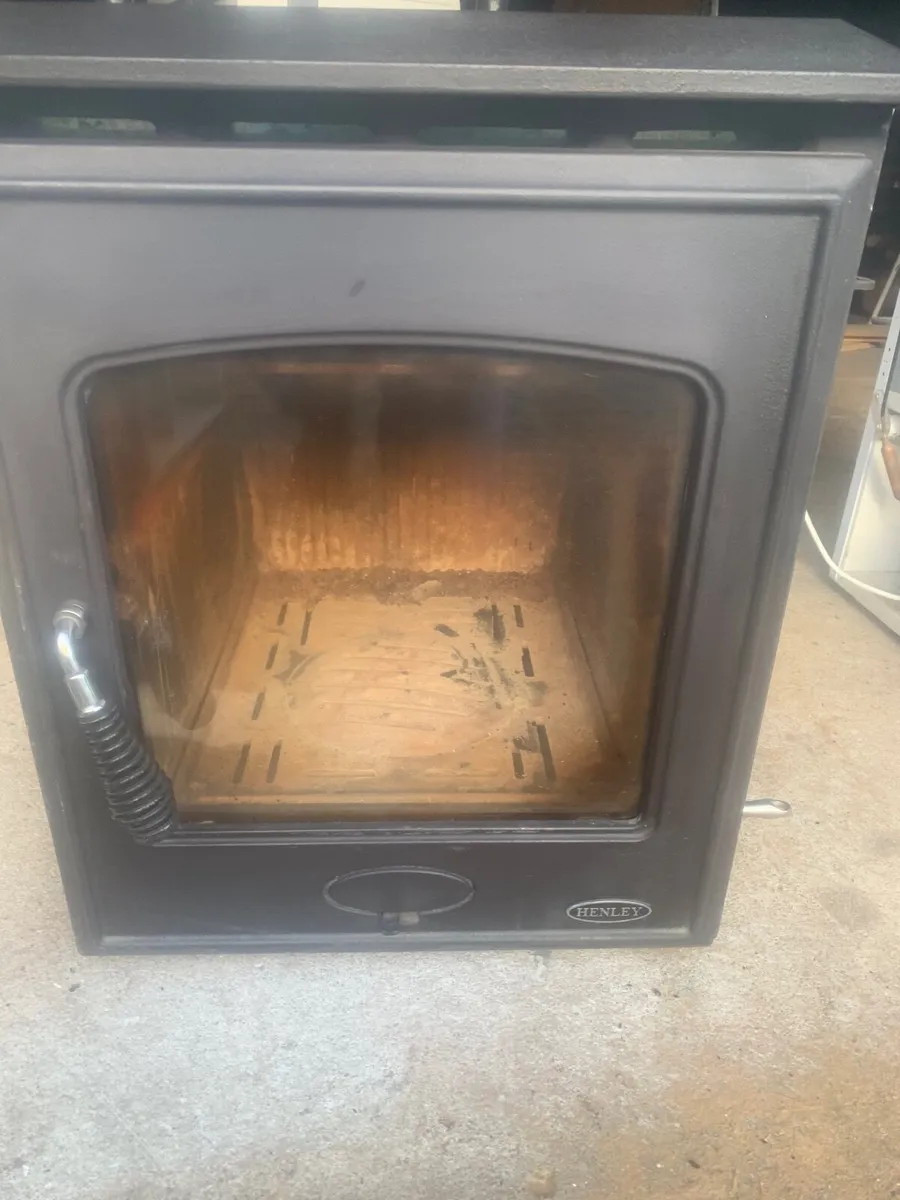 Wood burning stove - Image 2