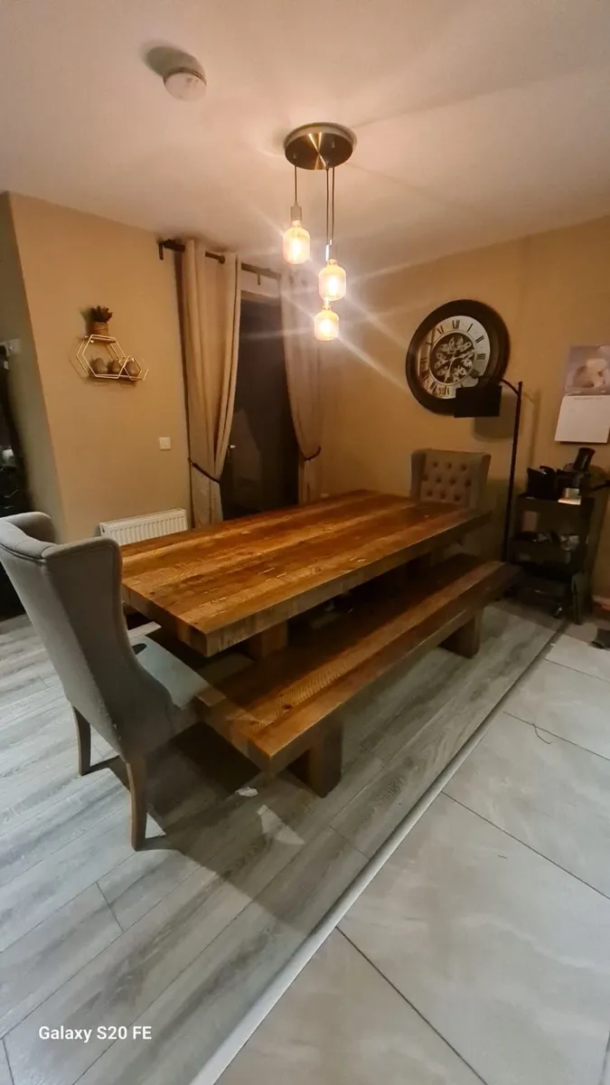 Dining table - Image 2