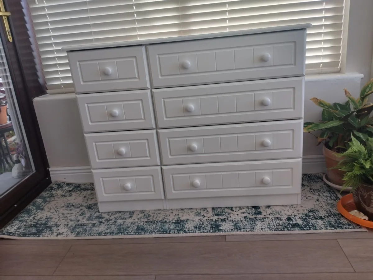 Bedroom furniture - Image 3