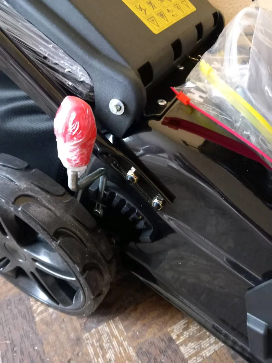 Harry brand new selfdrive mower 51cm/20"cut 4in1 - Image 2