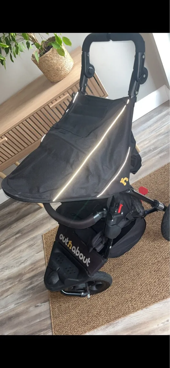 Out & About Nipper - Image 3