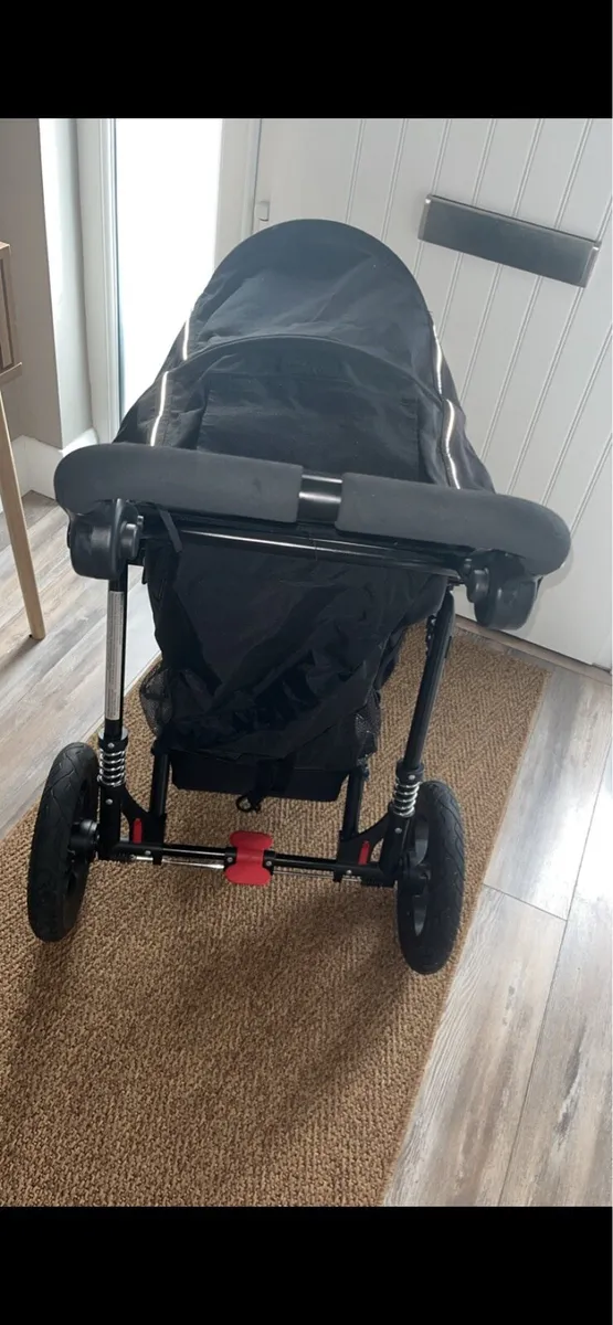 Out & About Nipper - Image 4