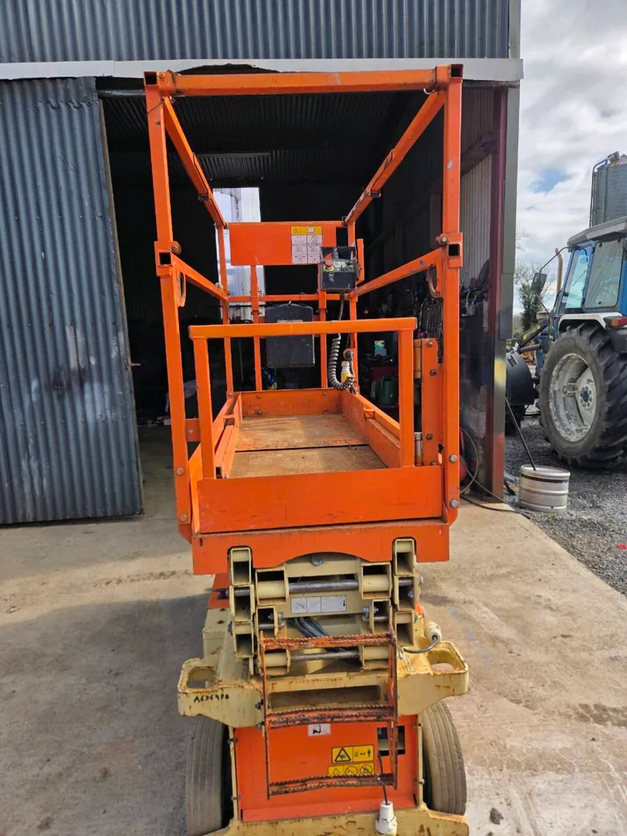 Jlg 6rs scissors lift - Image 3