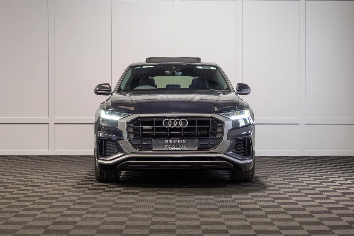 192 Audi Q8 S-Line 5 Seat N1 Crewcab - Image 2