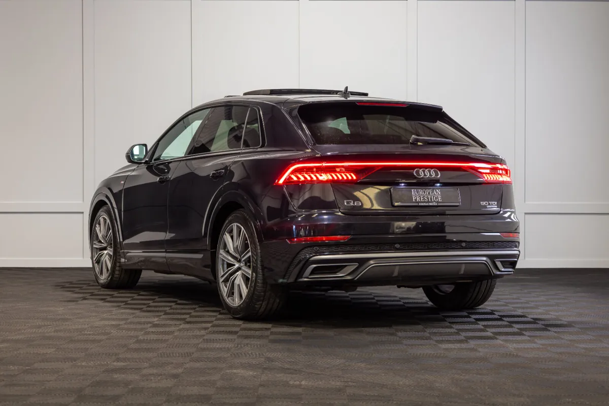 192 Audi Q8 S-Line 5 Seat N1 Crewcab - Image 4