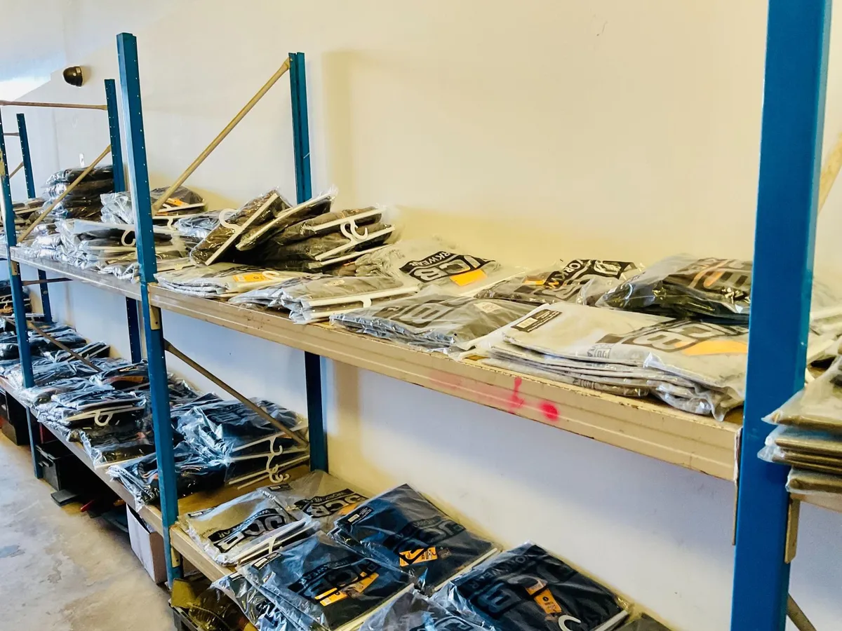 UNRESERVED WORKWEAR AUCTION - Image 2