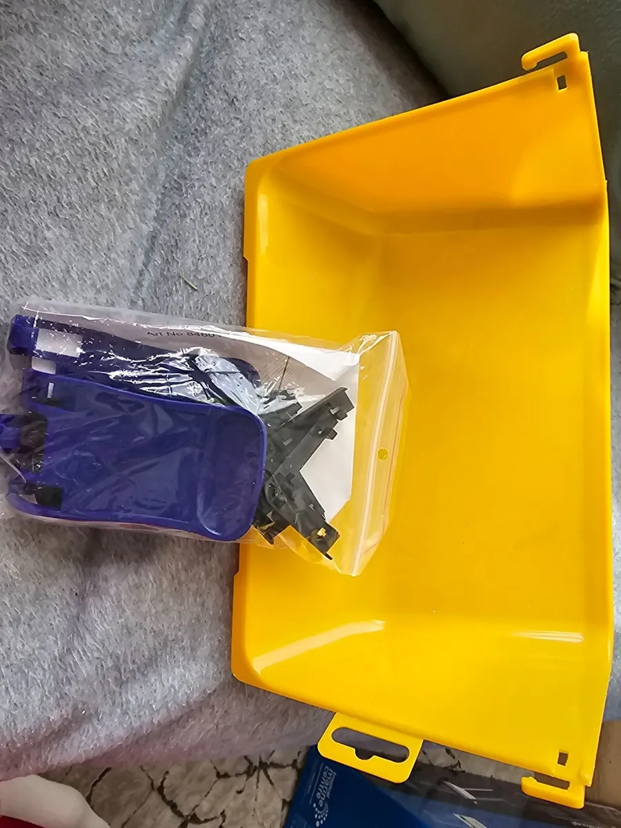 Large rabbit cage  - Free to go - Image 2