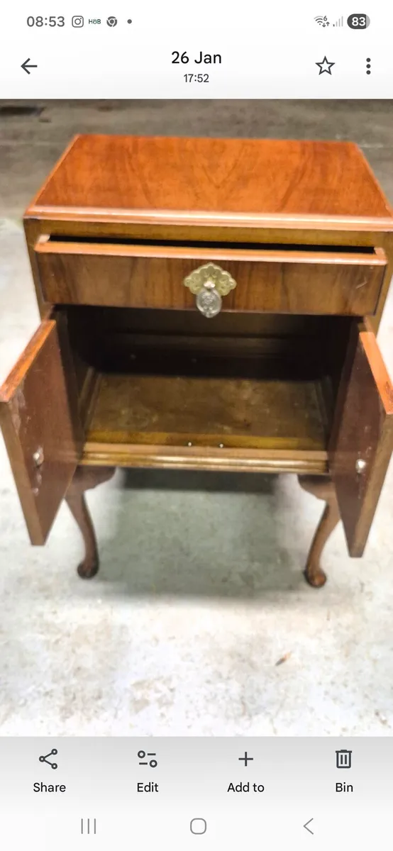 Queen Anne style cabinet - Image 2