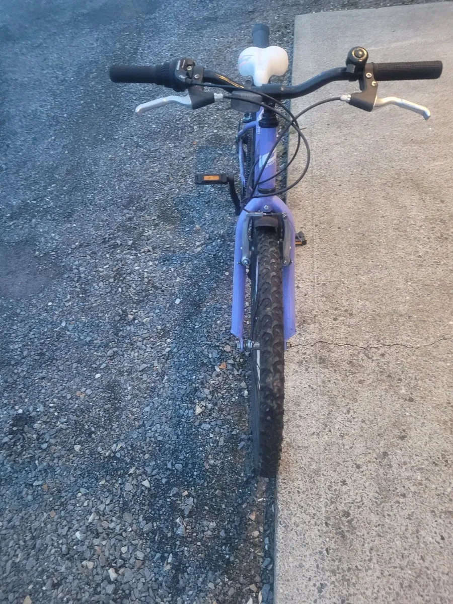 Girls bike - Image 4