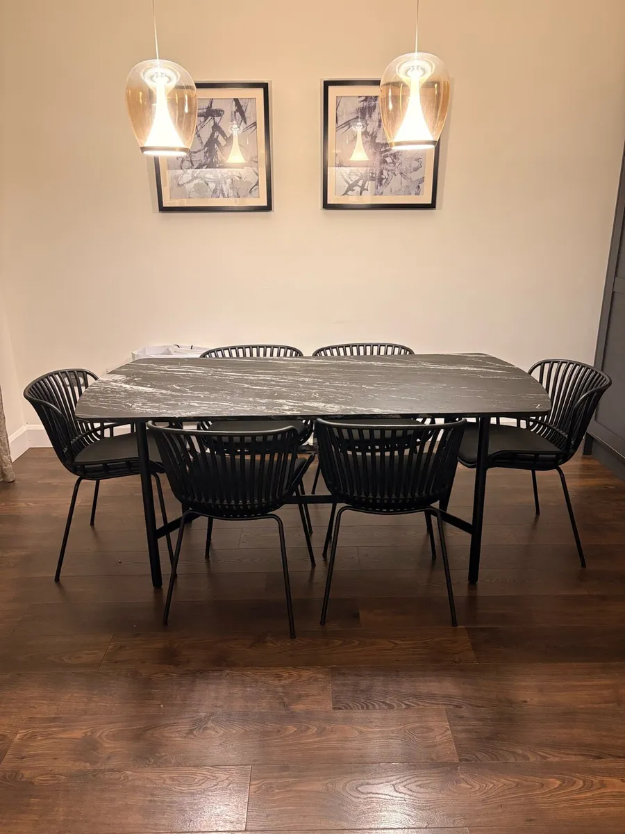 Table and Chairs - Image 1