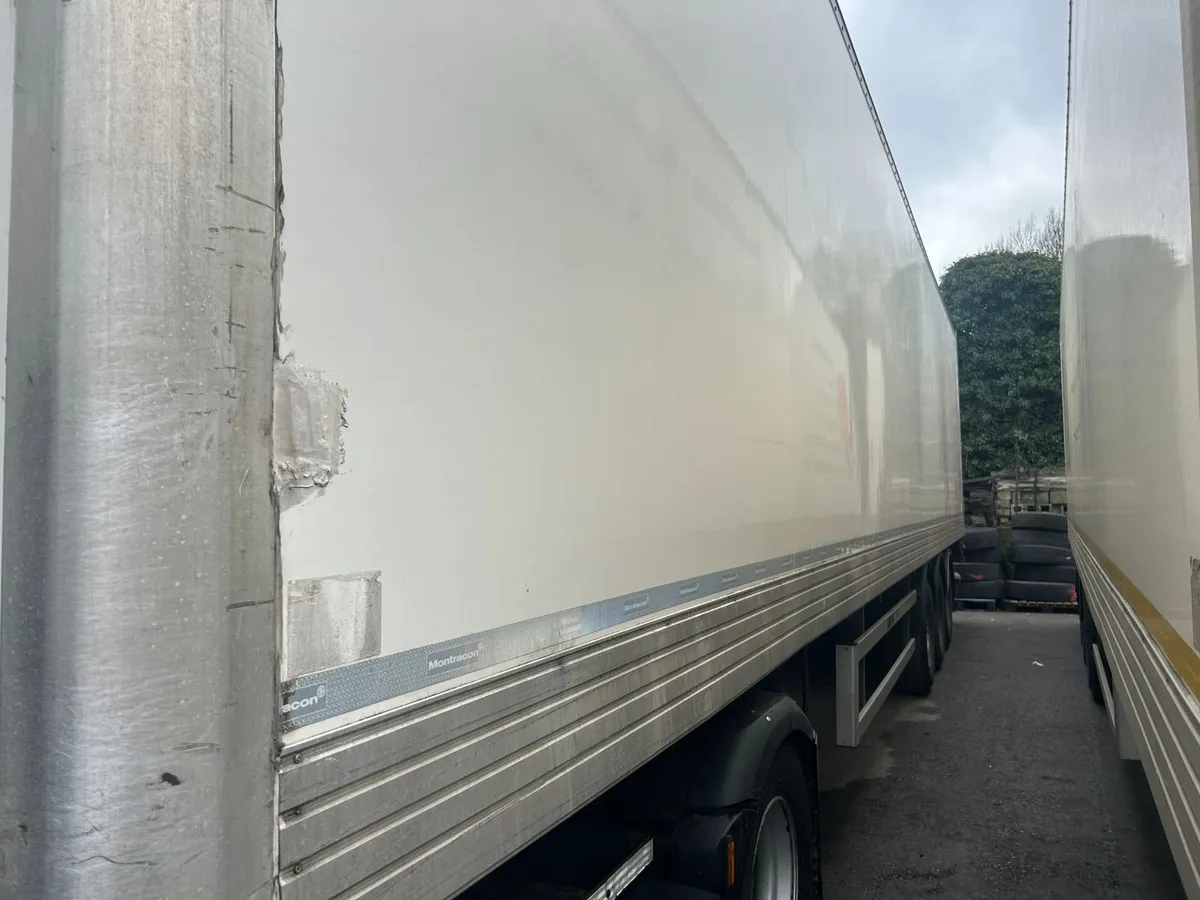 Audi A6 2005 - Image 2