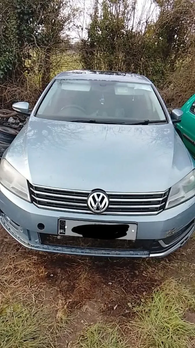 2011 VW Passat for breaking