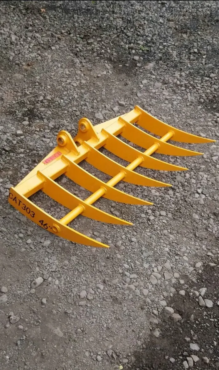 MINI DIGGER ROOT RAKE 40mm pins - Image 1