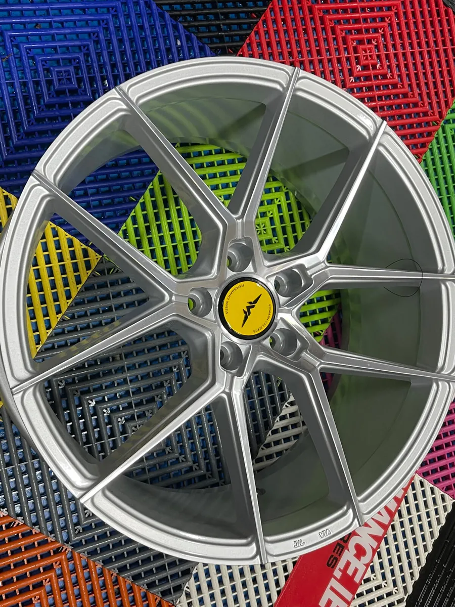 Upgraded coloured veemann centre caps - Image 4