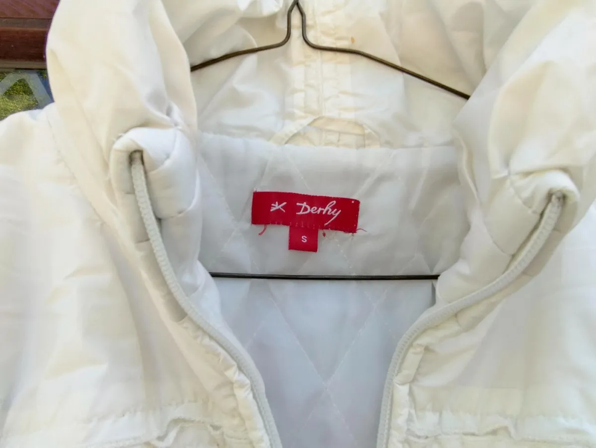 Derhy Off White/slightly Cream Puffer Jacket, used - Image 2