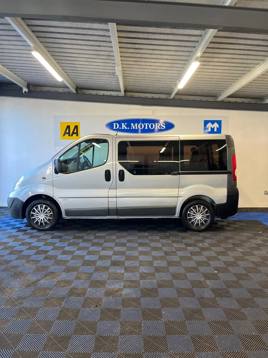 Vauxhall Vivaro wheel chair bus - Image 4