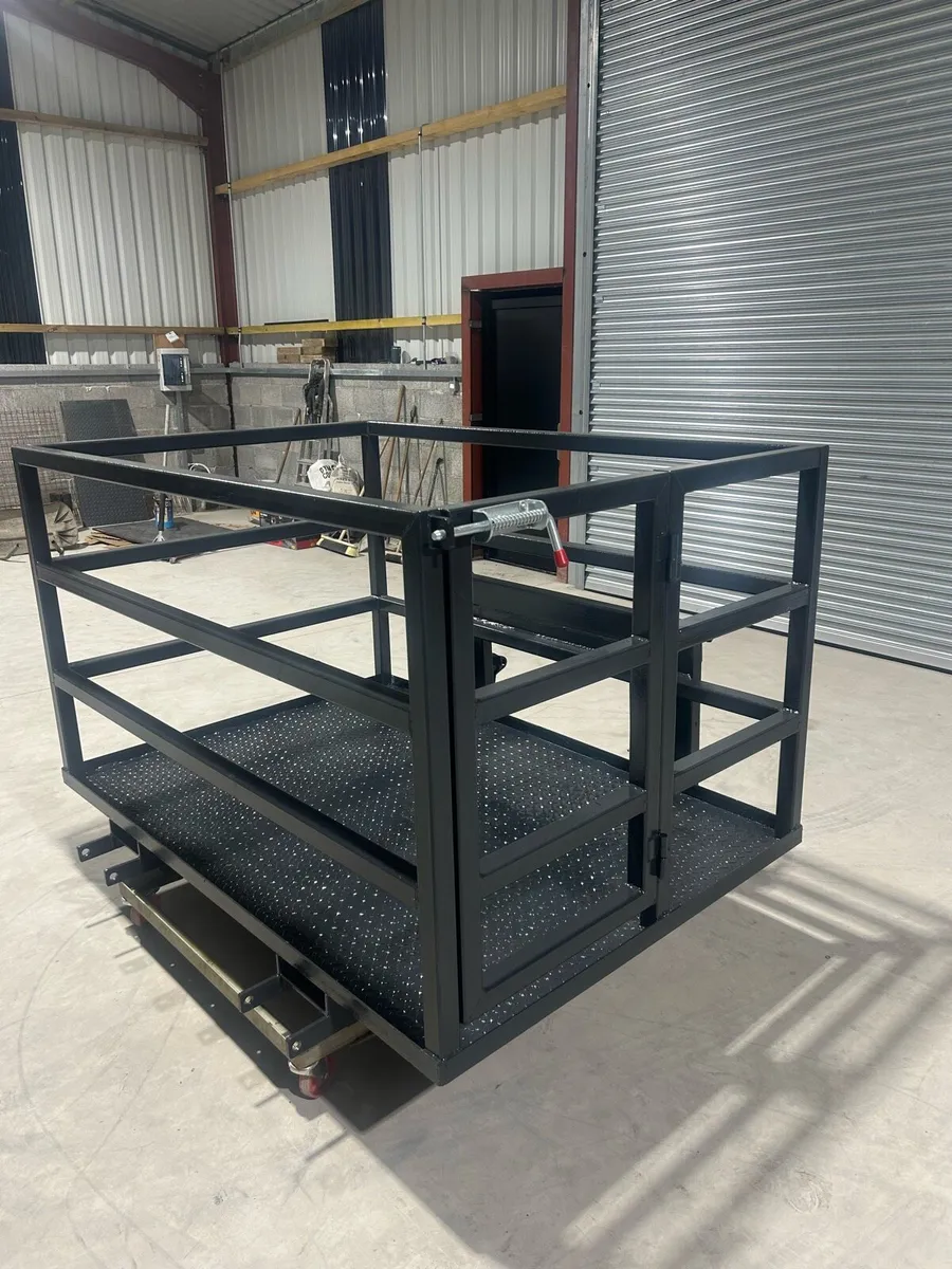 Calf transport cage/man basket - Image 1