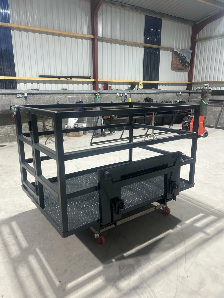 Calf transport cage/man basket - Image 4