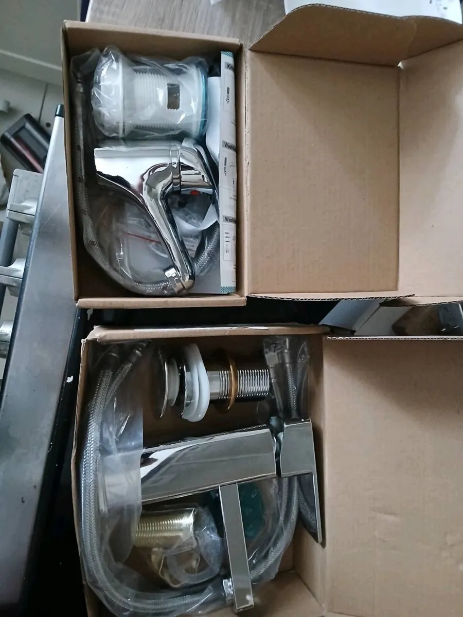 Basin taps 2 for €25