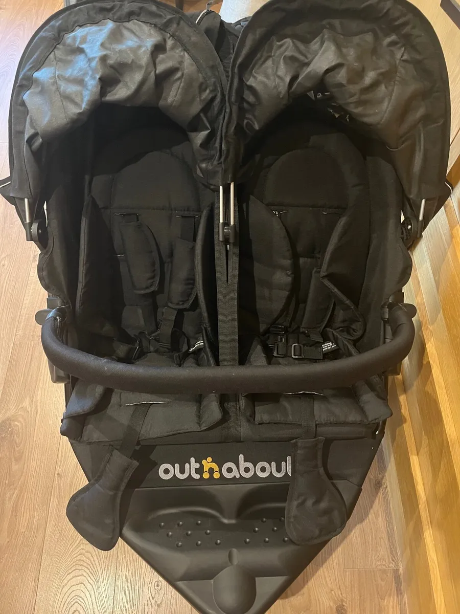 Out and about double buggy - Image 1