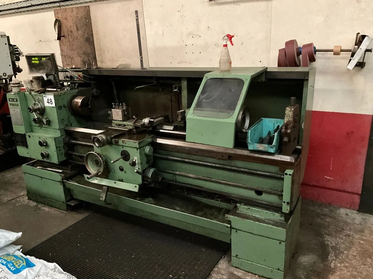 TOS TRENCIN SUI40 3 PHASE LATHE - Image 1