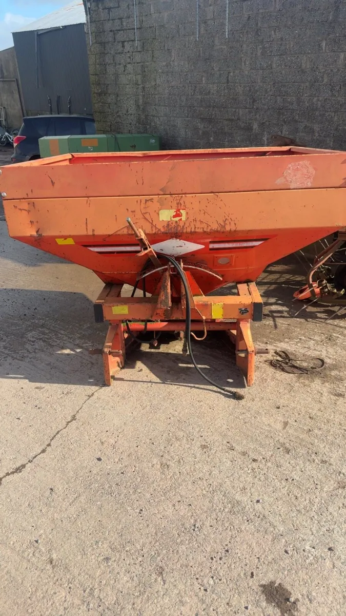 Kuhn sower - Image 1