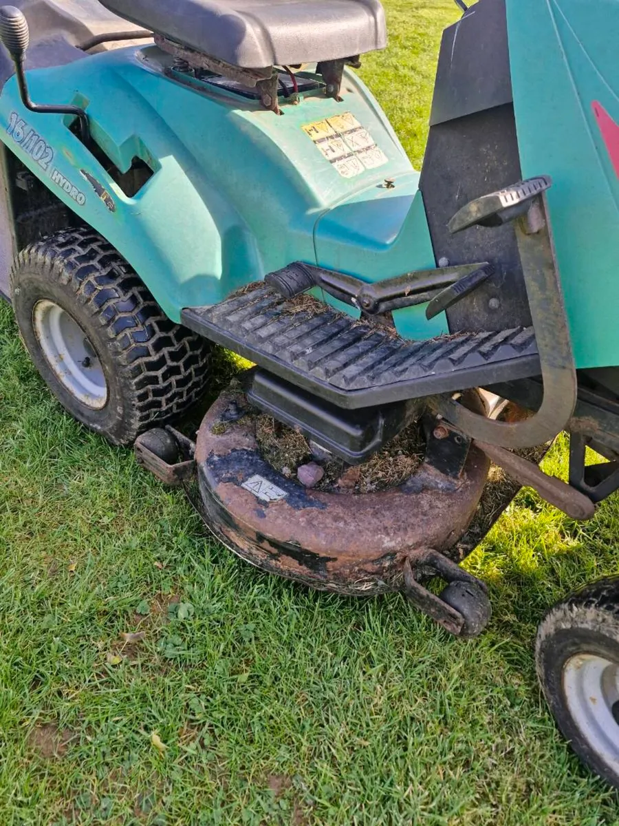 Castlegarden ride on mower Delivery available - Image 2