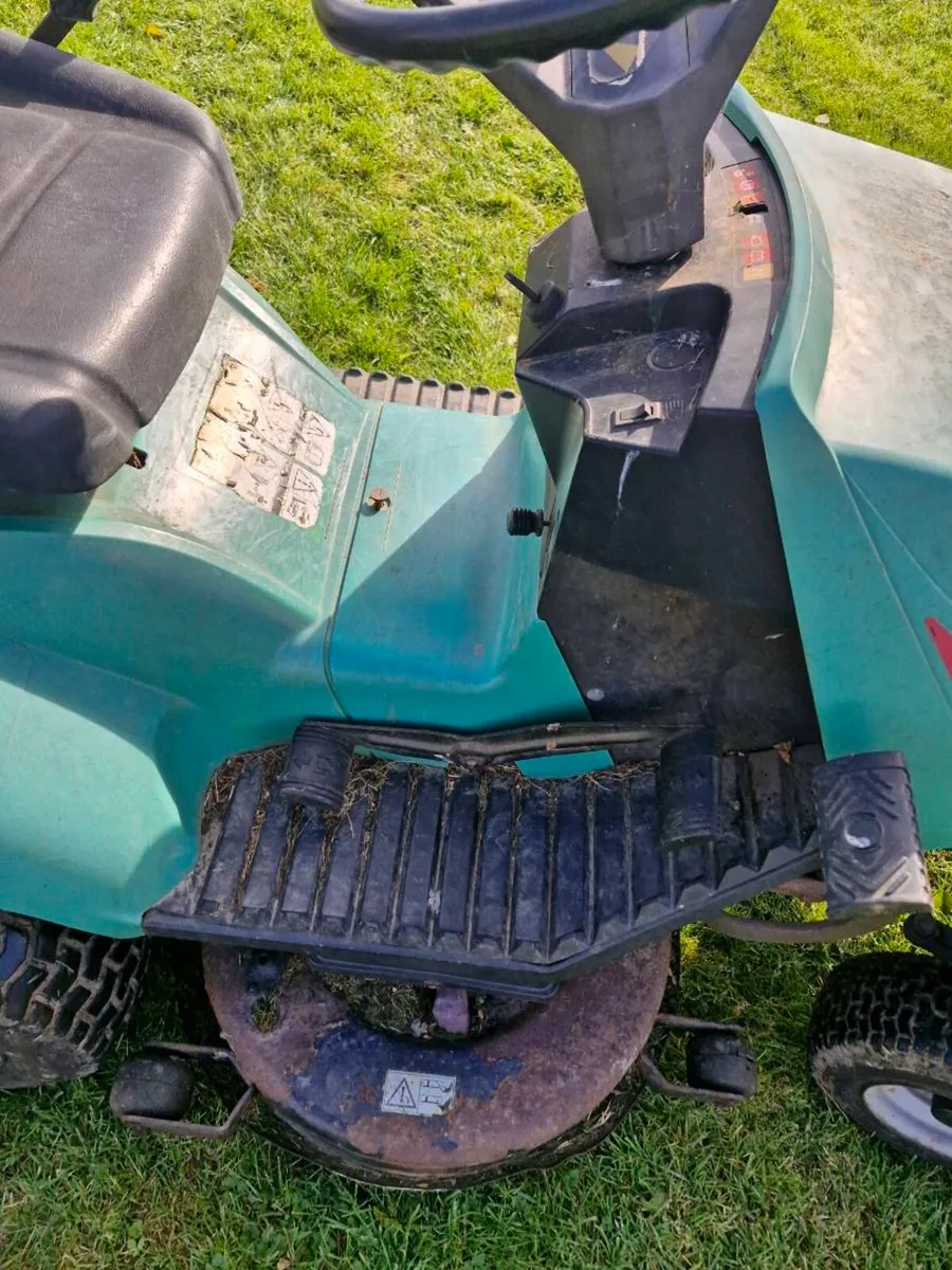 Castlegarden ride on mower Delivery available - Image 3