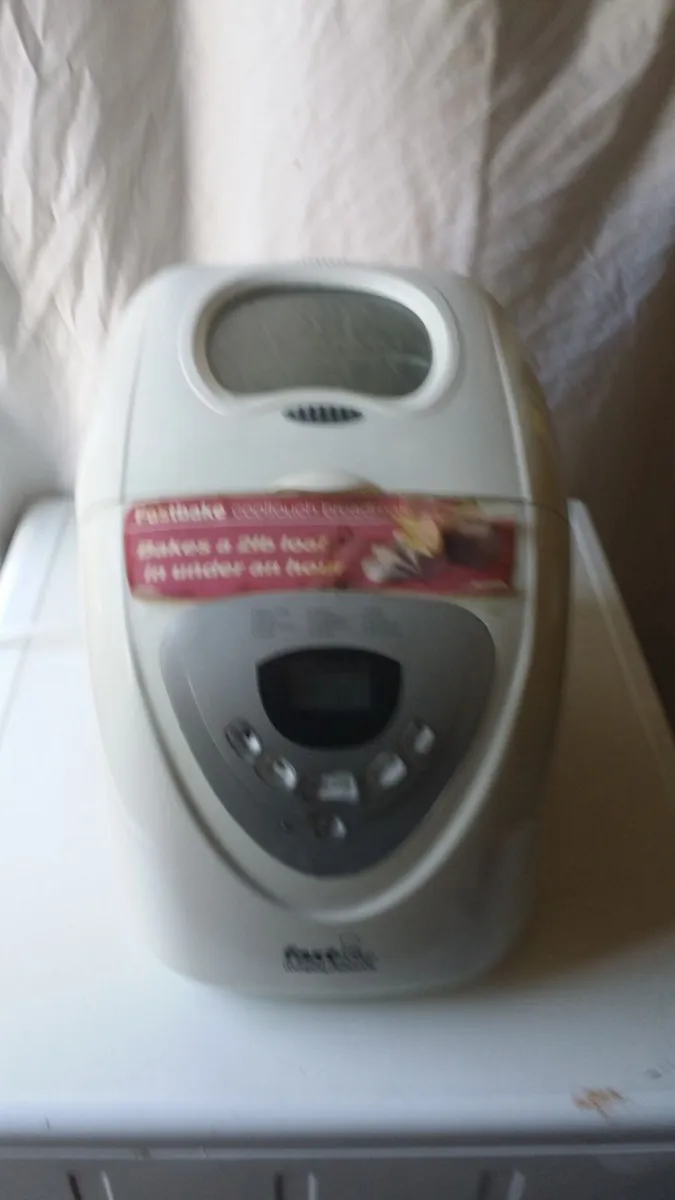 Bread maker Fast Bake Morphy Richards …………..50