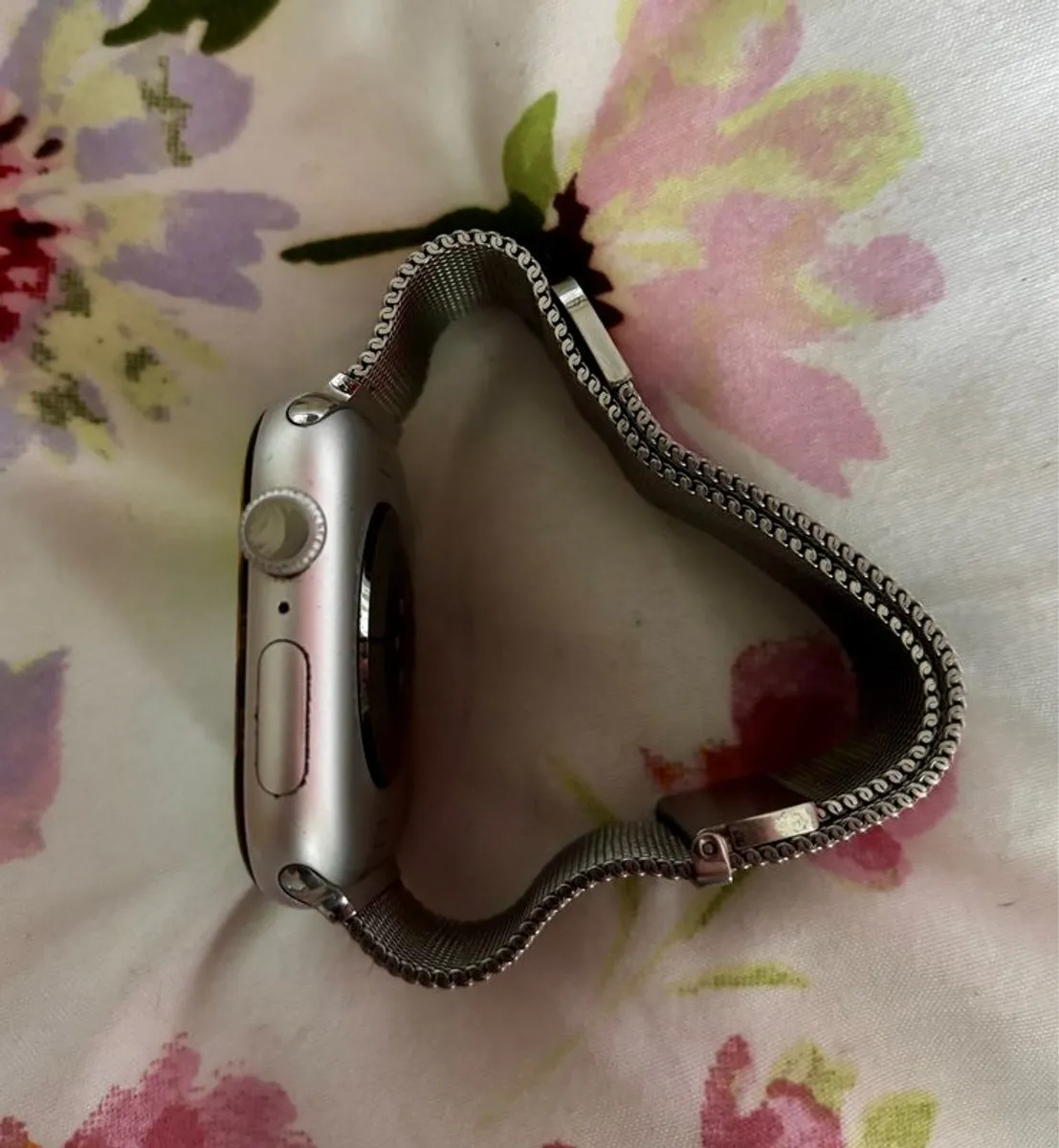 Apple Watch Series 10 | 46mm | Silver Aluminium Case Blue Cloud Sport Loop - Image 3