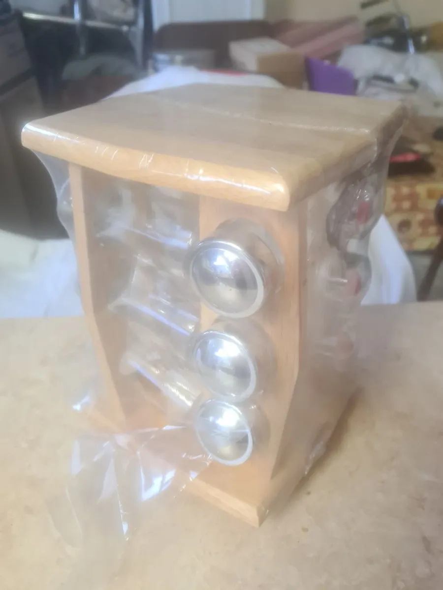 Rotary Spice Rack …………..20 - Image 3