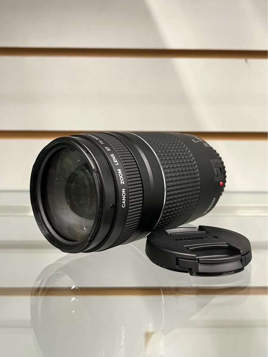 Cannon ZOOM Lens EF 75-300mm - Image 1